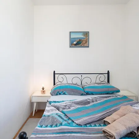 Apartamento Stunning In With House Sea View